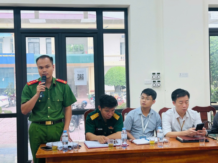 HOÀ XÁ LẮNG NGHE NHÂN DÂN ĐỂ ĐỔI MỚI VÀ NÂNG CAO HIỆU QUẢ GIẢI QUYẾT THỦ TỤC HÀNH CHÍNH TẠI ĐỊA PHƯƠNG- Ảnh 10.
