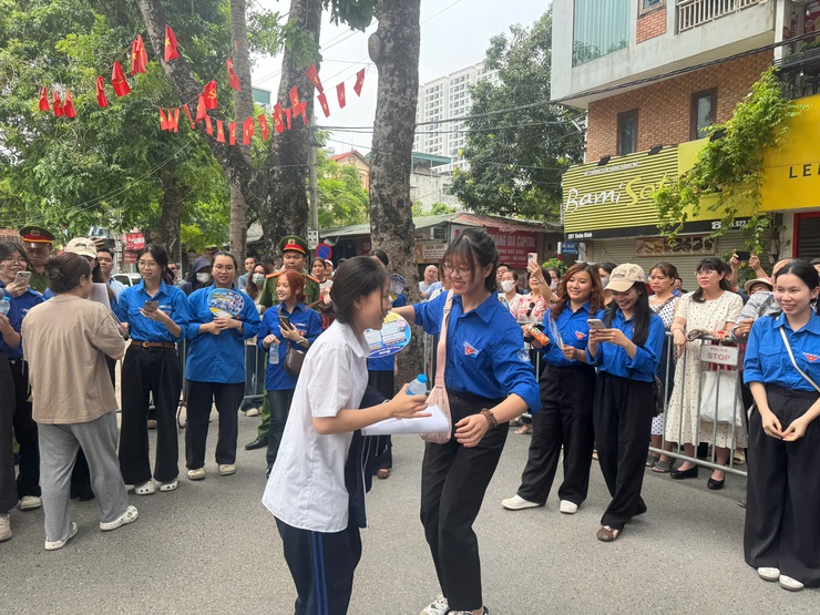 Phường Xuân Đỉnh: các thí sinh chính thức bước vào kỳ thi tốt nghiệp THPT năm 2026- Ảnh 3.