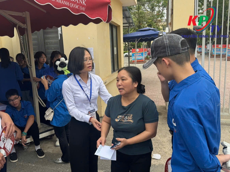 Điểm thi Trường THPT Minh Khai sẵn sàng cho ngày thi đầu tiên Kỳ thi tốt nghiệp THPT năm 2026- Ảnh 5.
