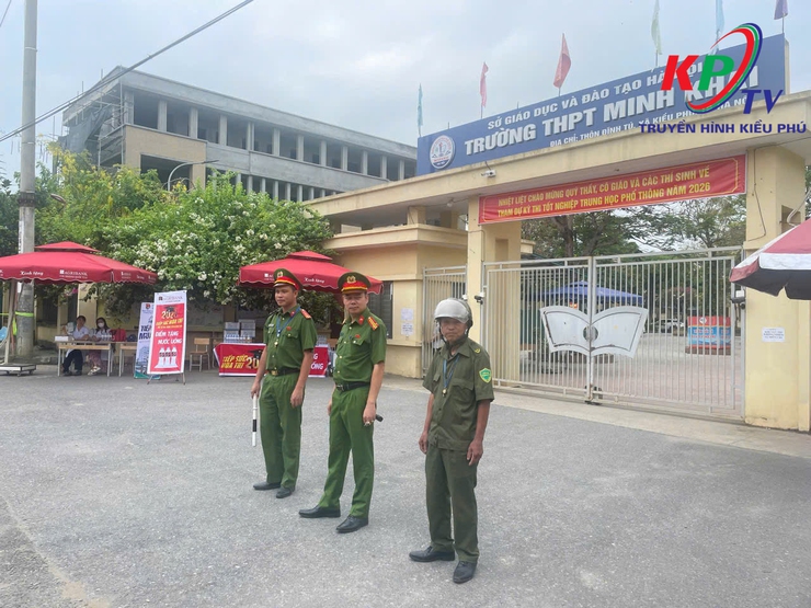 Điểm thi Trường THPT Minh Khai sẵn sàng cho ngày thi đầu tiên Kỳ thi tốt nghiệp THPT năm 2026- Ảnh 3.