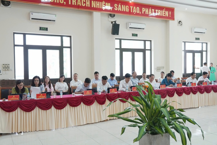Tọa đàm khoa học: Phát triển nguồn nhân lực chính quyền địa phương hai cấp đáp ứng yêu cầu kỷ nguyên mới- Ảnh 6.