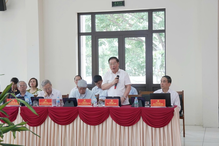 Tọa đàm khoa học: Phát triển nguồn nhân lực chính quyền địa phương hai cấp đáp ứng yêu cầu kỷ nguyên mới- Ảnh 15.