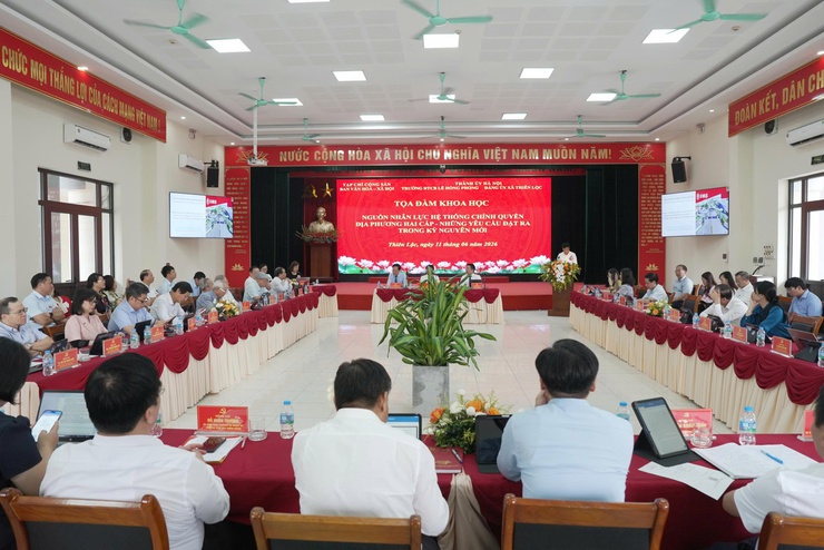 Tọa đàm khoa học: Phát triển nguồn nhân lực chính quyền địa phương hai cấp đáp ứng yêu cầu kỷ nguyên mới- Ảnh 18.