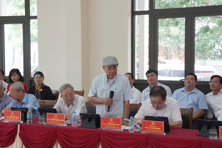 Tọa đàm khoa học: Phát triển nguồn nhân lực chính quyền địa phương hai cấp đáp ứng yêu cầu kỷ nguyên mới- Ảnh 14.