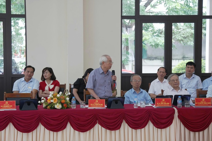Tọa đàm khoa học: Phát triển nguồn nhân lực chính quyền địa phương hai cấp đáp ứng yêu cầu kỷ nguyên mới- Ảnh 12.