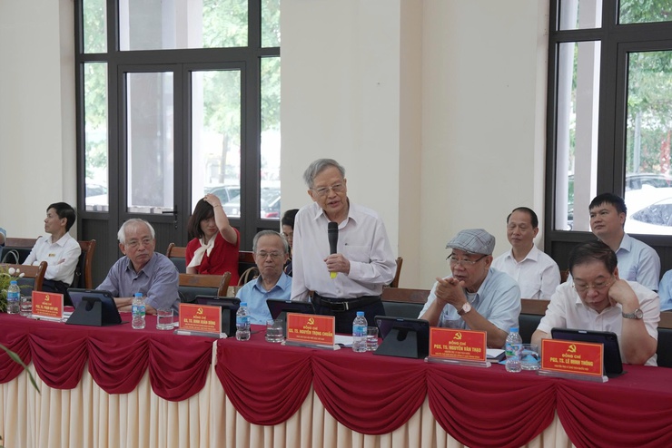 Tọa đàm khoa học: Phát triển nguồn nhân lực chính quyền địa phương hai cấp đáp ứng yêu cầu kỷ nguyên mới- Ảnh 11.