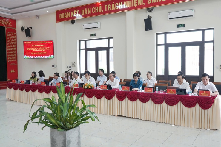 Tọa đàm khoa học: Phát triển nguồn nhân lực chính quyền địa phương hai cấp đáp ứng yêu cầu kỷ nguyên mới- Ảnh 7.