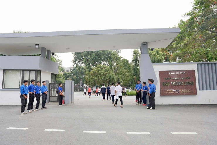 1.704 thí sinh tham dự kỳ thi tốt nghiệp THPT năm 2026 tại 3 điểm thi trên địa bàn xã Thiên Lộc- Ảnh 14.