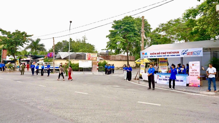 1.704 thí sinh tham dự kỳ thi tốt nghiệp THPT năm 2026 tại 3 điểm thi trên địa bàn xã Thiên Lộc- Ảnh 8.