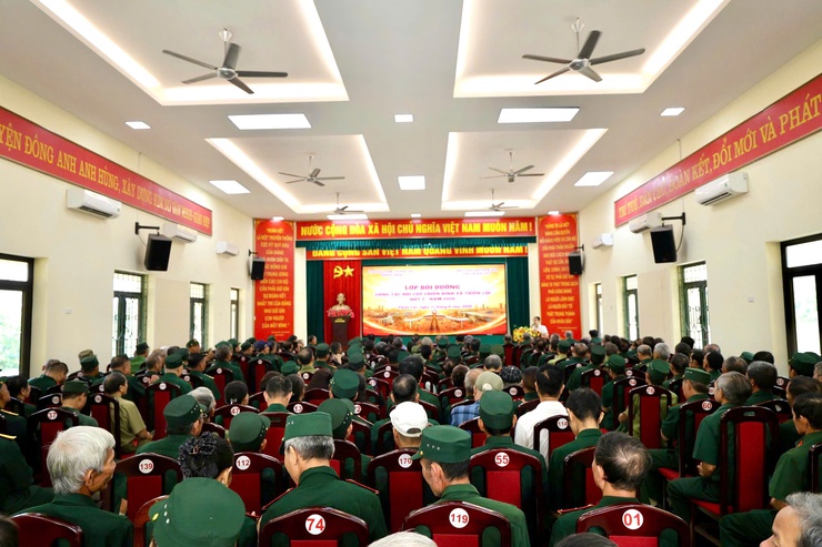 Hội CCB xã Thiên Lộc phối hợp với Trung tâm Chính trị Đông Anh tổ chức lớp bồi dưỡng công tác Hội CCB năm 2026- Ảnh 1.