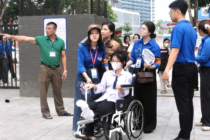 Phường Phú Thượng đồng hành cùng sĩ tử, bảo đảm Kỳ thi tốt nghiệp THPT năm 2026 an toàn, thuận lợi- Ảnh 5.
