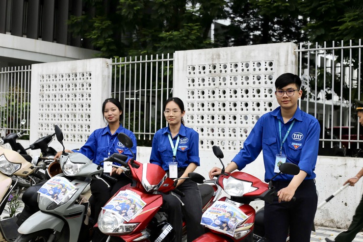 Phường Phú Thượng đồng hành cùng sĩ tử, bảo đảm Kỳ thi tốt nghiệp THPT năm 2026 an toàn, thuận lợi- Ảnh 3.