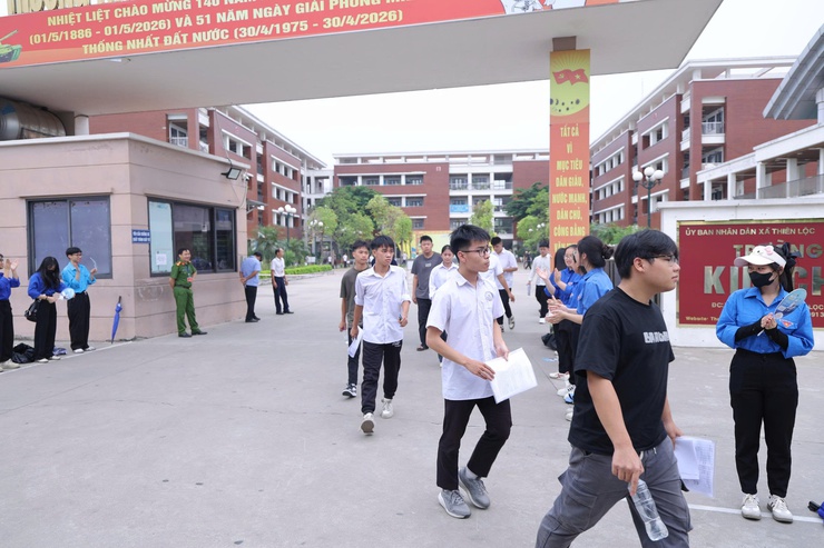 1.704 thí sinh tham dự kỳ thi tốt nghiệp THPT năm 2026 tại 3 điểm thi trên địa bàn xã Thiên Lộc- Ảnh 17.