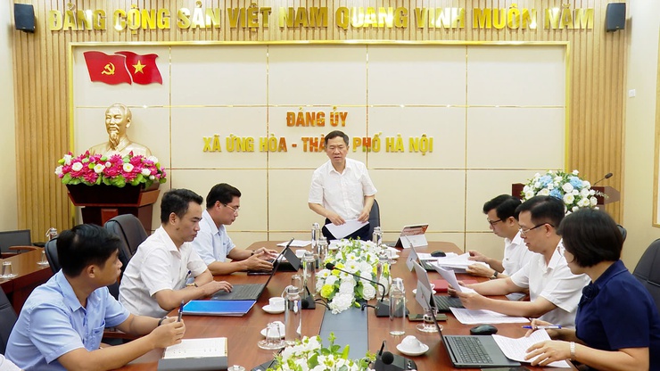 ỨNG HOÀ TRIỂN KHAI ĐỀ ÁN, KẾ HOẠCH SẮP XẾP THÔN VÀ HƯỚNG DẪN LẤY PHIẾU Ý KIẾN NHÂN DÂN TRÊN ĐỊA BÀN XÃ.- Ảnh 5.