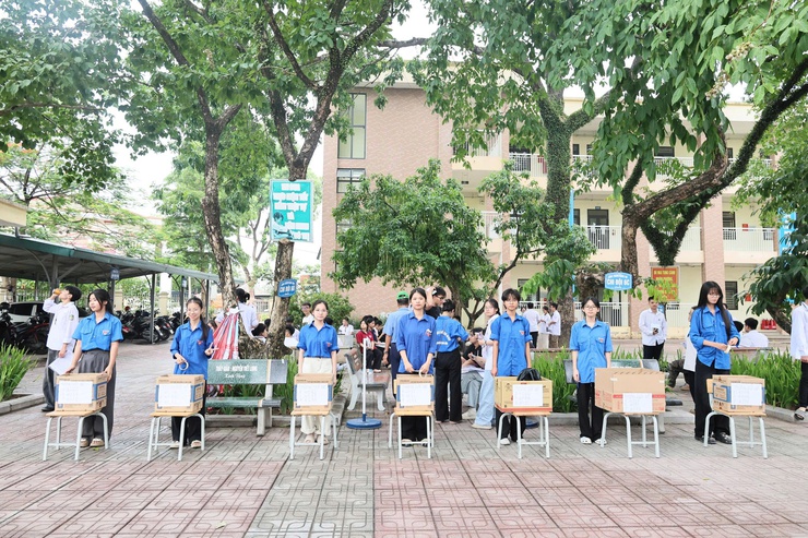 Khép lại ngày thi thứ nhất của Kỳ thi tốt nghiệp THPT năm 2026- Ảnh 1.