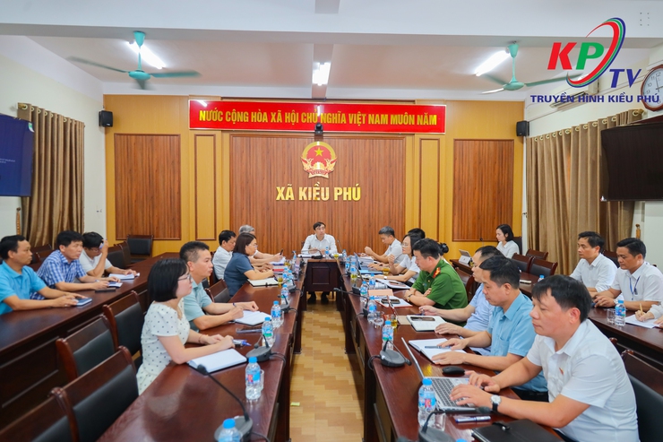 Thường trực Đảng ủy xã Kiều Phú giao ban với UBND xã về kết quả giải quyết phản ánh, kiến nghị của công dân trong lĩnh vực đất đai- Ảnh 1.