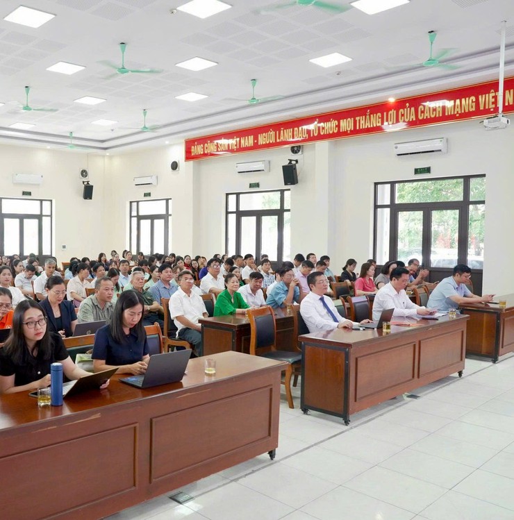 Hội nghị tập huấn phát triển hệ thống giáo dục - đào tạo trên địa bàn xã Thiên Lộc theo hướng chuẩn hóa và hội nhập quốc tế- Ảnh 2.