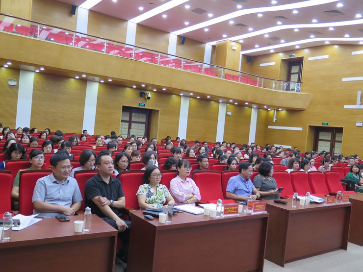 Hơn 300 cán bộ, công chức, viên chức Phường Ô Chợ Dừa tham gia tập huấn vận hành Hệ thống HanoiWork gắn với đánh giá hiệu suất công việc theo OKR/KPI- Ảnh 1.