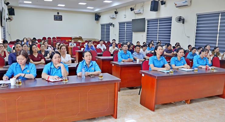 Công đoàn xã Đoài Phương tập huấn cán bộ công đoàn và sơ kết công tác 6 tháng đầu năm 2026- Ảnh 2.