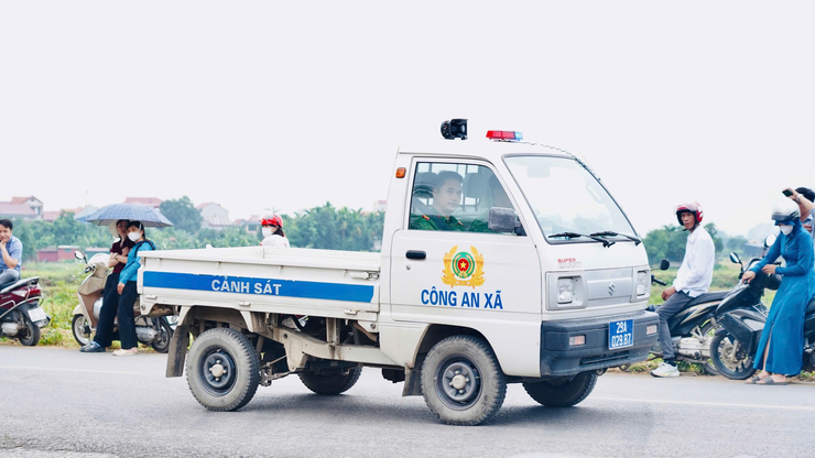 KỲ THI TỐT NGHIỆP THPT NĂM 2026 TRÊN ĐỊA BÀN XÃ YÊN LÃNG DIỄN RA AN TOÀN, NGHIÊM TÚC- Ảnh 4.