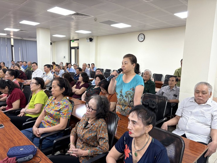 Tổ đại biểu HĐND phường Bạch Mai số 5 lắng nghe ý kiến cử tri trước Kỳ họp thứ Hai khóa II- Ảnh 7.