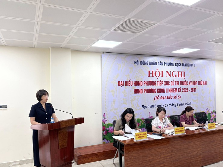 Tổ đại biểu HĐND phường Bạch Mai số 5 lắng nghe ý kiến cử tri trước Kỳ họp thứ Hai khóa II- Ảnh 4.