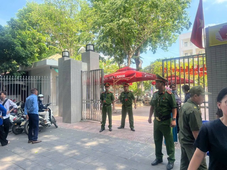 CÔNG AN PHƯỜNG BẠCH MAI CHỦ ĐỘNG BẢO ĐẢM AN NINH, AN TOÀN KỲ THI TỐT NGHIỆP THPT NĂM 2026- Ảnh 1.