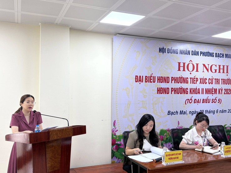 Tổ đại biểu HĐND phường Bạch Mai số 5 lắng nghe ý kiến cử tri trước Kỳ họp thứ Hai khóa II- Ảnh 2.