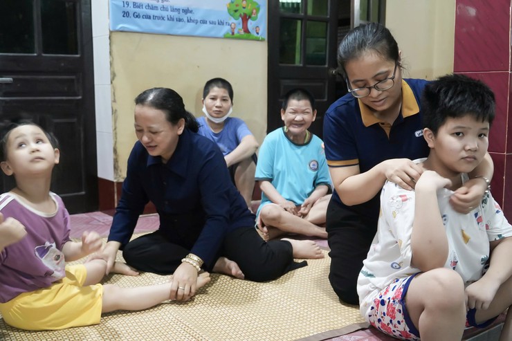 Trao Giấy chứng nhận đăng ký hoạt động trợ giúp xã hội cho Mái ấm La Vang, thôn Thượng - xã Chuyên Mỹ- Ảnh 3.