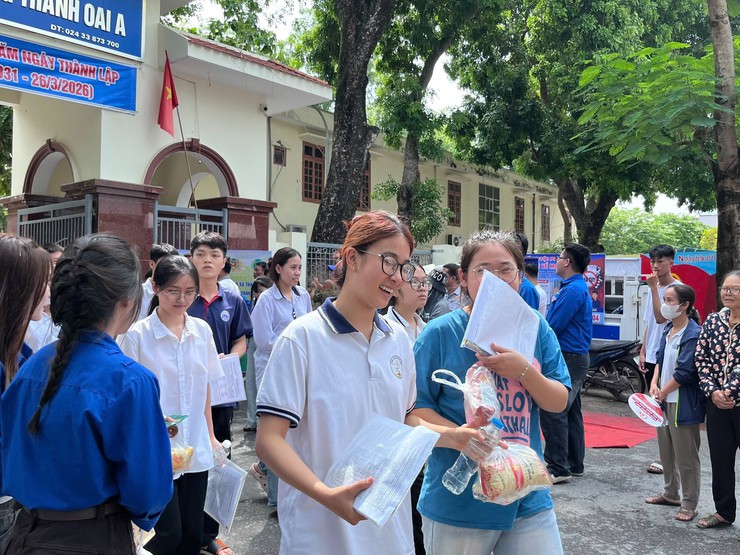 KỲ THI TỐT NGHIỆP THPT NĂM 2026 TẠI XÃ THANH OAI DIỄN RA AN TOÀN, NGHIÊM TÚC, THÀNH CÔNG TỐT ĐẸP- Ảnh 6.