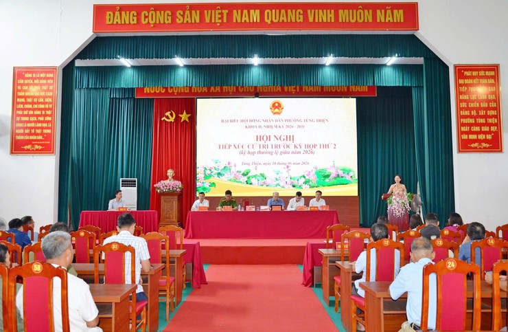 Đại biểu HĐND phường Tùng Thiện hoàn thành công tác tiếp xúc cử tri trước kỳ họp thứ 2 - Ảnh 2.