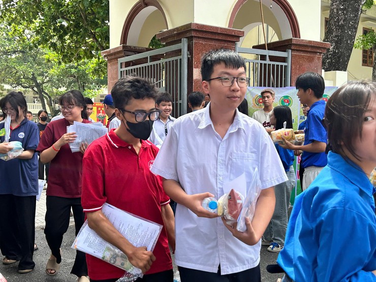 KỲ THI TỐT NGHIỆP THPT NĂM 2026 TẠI XÃ THANH OAI DIỄN RA AN TOÀN, NGHIÊM TÚC, THÀNH CÔNG TỐT ĐẸP- Ảnh 4.