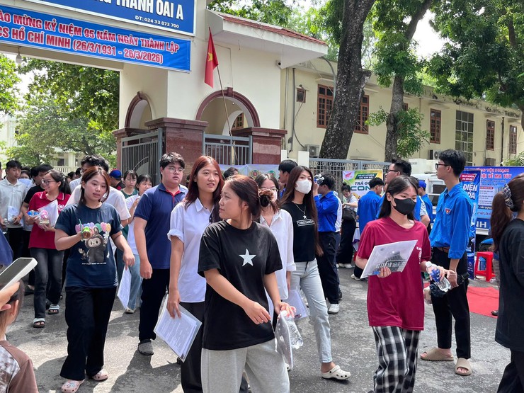 KỲ THI TỐT NGHIỆP THPT NĂM 2026 TẠI XÃ THANH OAI DIỄN RA AN TOÀN, NGHIÊM TÚC, THÀNH CÔNG TỐT ĐẸP- Ảnh 3.