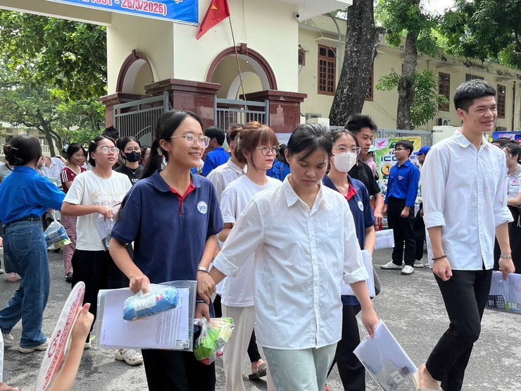 KỲ THI TỐT NGHIỆP THPT NĂM 2026 TẠI XÃ THANH OAI DIỄN RA AN TOÀN, NGHIÊM TÚC, THÀNH CÔNG TỐT ĐẸP- Ảnh 1.