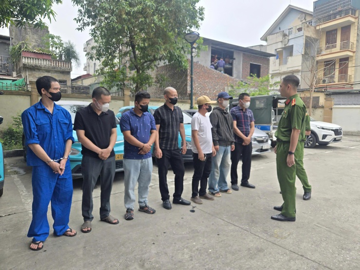Cơ quan Cảnh sát điều tra Công an thành phố Hà Nội khởi tố vụ án, khởi tố 12 bị can liên quan đến hành vi sản xuất, mua bán thiết bị để sử dụng vào mục đích trái pháp luật- Ảnh 6.