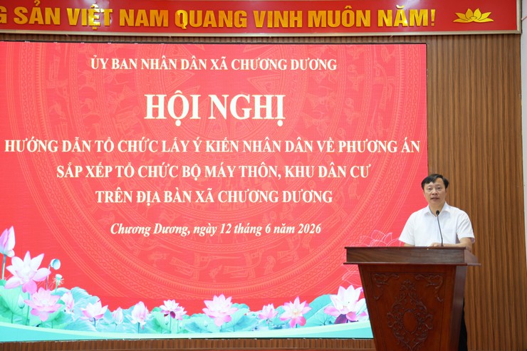 UBND xã Chương Dương triển khai hướng dẫn lấy ý kiến nhân dân phục vụ xây dựng Đề án sắp xếp, sáp nhập thôn- Ảnh 2.