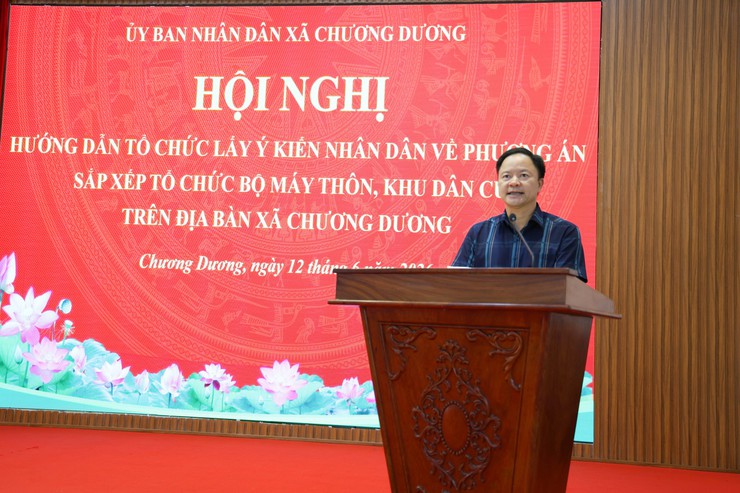 UBND xã Chương Dương triển khai hướng dẫn lấy ý kiến nhân dân phục vụ xây dựng Đề án sắp xếp, sáp nhập thôn- Ảnh 5.