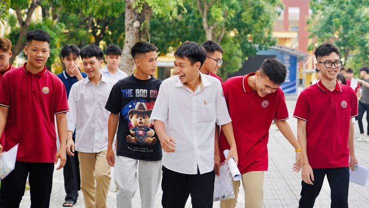 KỲ THI TỐT NGHIỆP THPT NĂM 2026 TRÊN ĐỊA BÀN XÃ YÊN LÃNG DIỄN RA AN TOÀN, NGHIÊM TÚC- Ảnh 9.