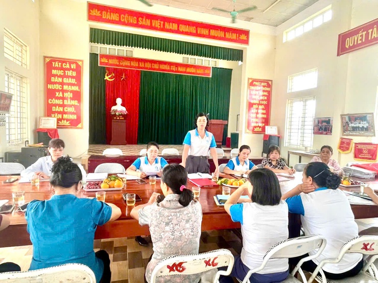 HỘI LHPN XÃ PHÚC SƠN TIẾP TỤC KIỂM TRA VIỆC THỰC HIỆN ĐIỀU LỆ HỘI VÀ HOẠT ĐỘNG VỐN VAY NHCSXH NĂM 2026- Ảnh 1.