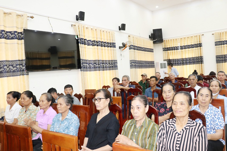 Đại biểu HĐND xã Trần Phú, đơn vị bầu cử số 4: tổng hợp, tiếp thu, làm rõ ý kiến cử tri thôn Quyết Tiến, Đông Viên, Mỹ Thượng và Mỹ Hạ- Ảnh 1.