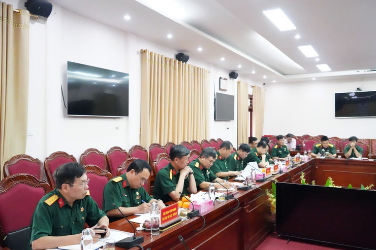 Cụm thi đua số 8 Hội Cựu chiến binh thành phố Hà Nội sơ kết phong trào thi đua “Cựu chiến binh gương mẫu” 6 tháng đầu năm 2026- Ảnh 4.