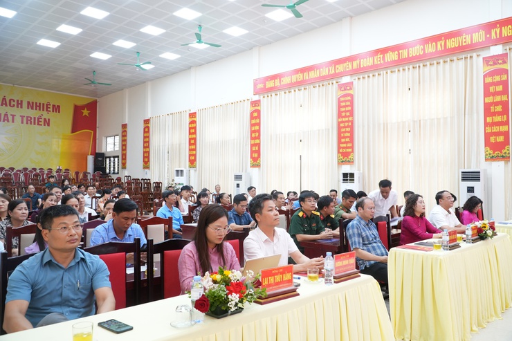 Chuyên Mỹ trao giải Hội thi Báo cáo viên, Tuyên truyền viên giỏi và Cuộc thi chính luận năm 2026- Ảnh 2.