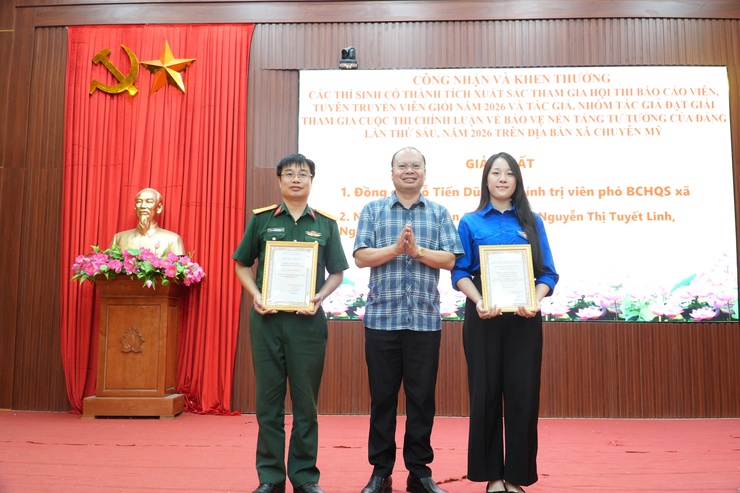 Chuyên Mỹ trao giải Hội thi Báo cáo viên, Tuyên truyền viên giỏi và Cuộc thi chính luận năm 2026- Ảnh 1.