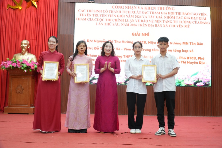 Chuyên Mỹ trao giải Hội thi Báo cáo viên, Tuyên truyền viên giỏi và Cuộc thi chính luận năm 2026- Ảnh 8.