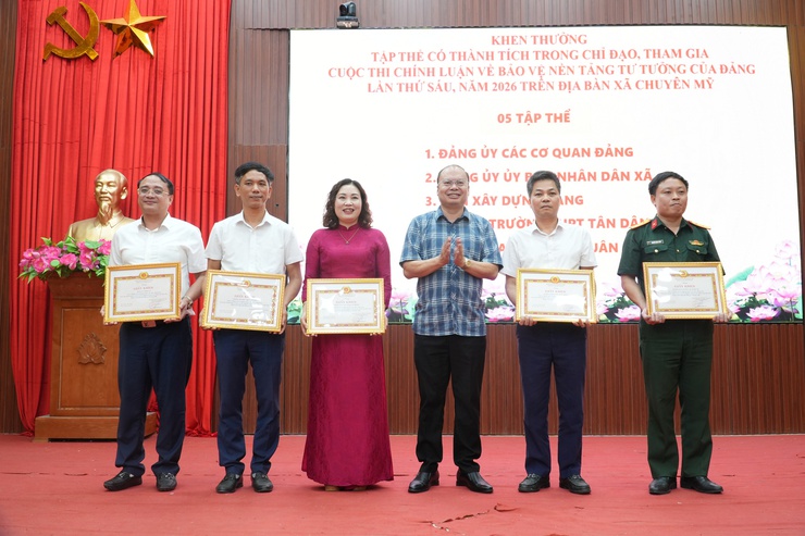 Chuyên Mỹ trao giải Hội thi Báo cáo viên, Tuyên truyền viên giỏi và Cuộc thi chính luận năm 2026- Ảnh 7.