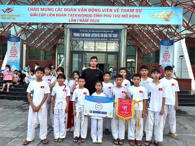 Huấn luyện viên Vũ Anh Tuấn – Người truyền lửa đam mê Taekwondo cho trẻ em nghèo Phúc Lộc- Ảnh 2.