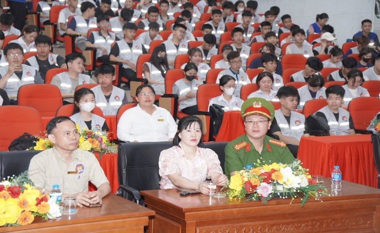 UBND XÃ THƯ LÂM TỔ CHỨC TUYÊN TRUYỀN 
PHÒNG, CHỐNG MA TÚY VÀ TỆ NẠN XÃ HỘI CHO HỌC SINH, SINH VIÊN
- Ảnh 2.