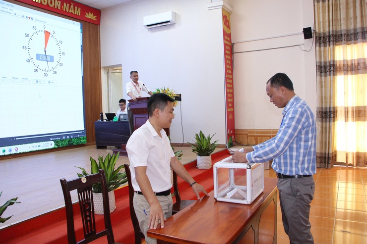 UBND xã Phú Nghĩa tổ chức phiên đấu giá cho thuê đất sản xuất nông nghiệp tại thôn Chi Nê- Ảnh 5.