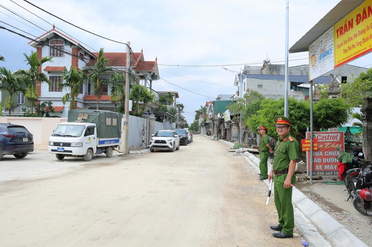 Công an xã Phú Nghĩa bảo đảm an ninh, an toàn cho Kỳ thi tốt nghiệp THPT năm 2026- Ảnh 8.