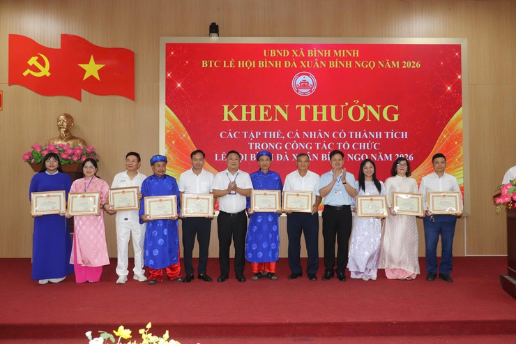 Biểu dương 28 cá nhân, 10 tập thể xuất sắc trong công tác tổ chức Lễ hội Bình Đà năm 2026- Ảnh 8.